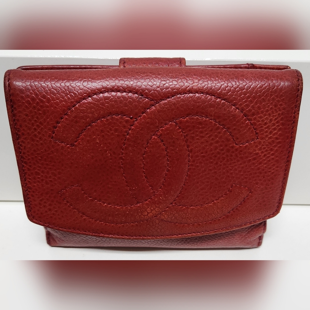 CHANEL CC Caviar Red Leather Bifold Wallet